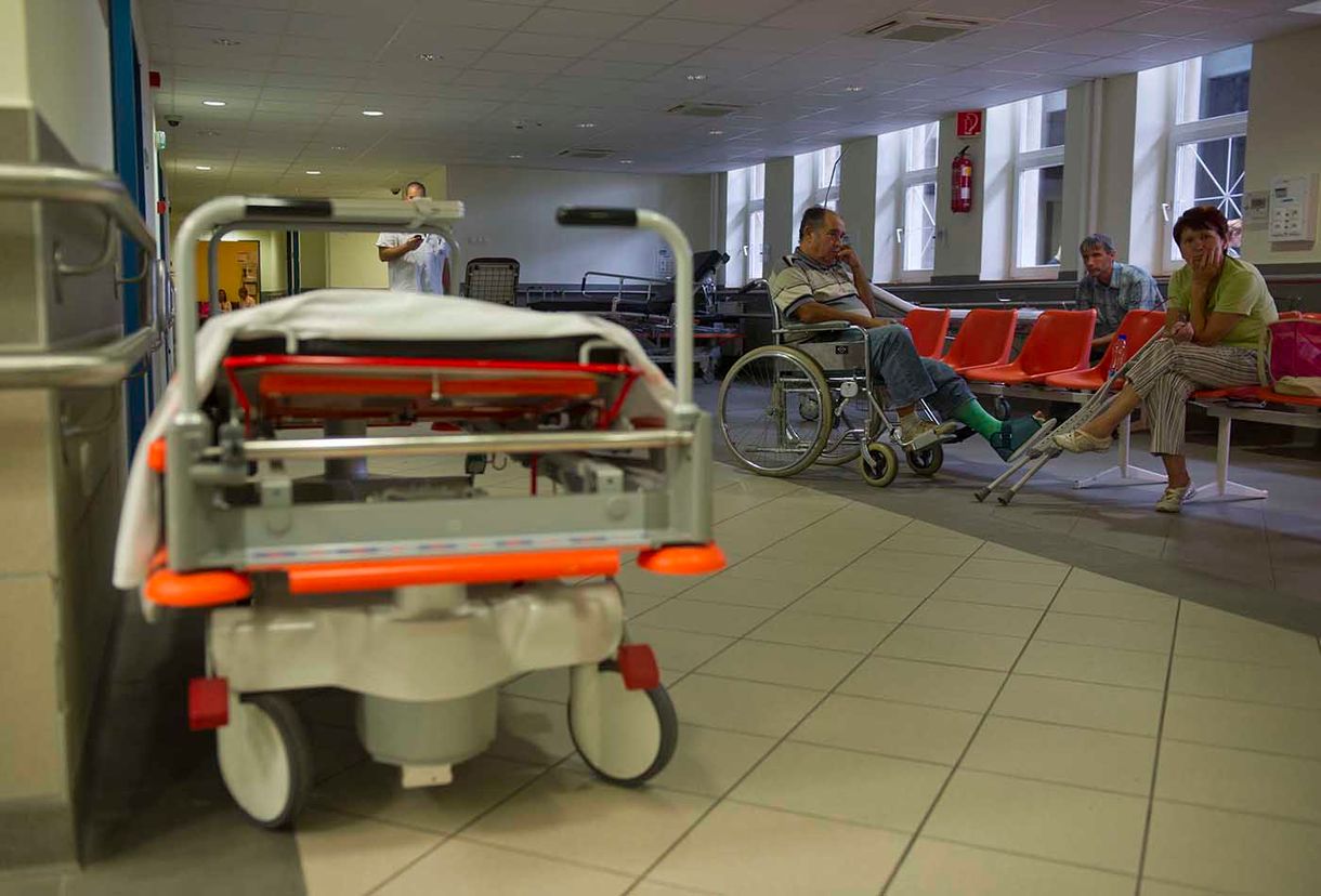 25 ezer ápoló hiányzik az egészségügyből