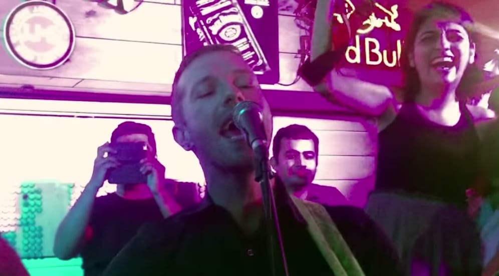 Chris Martin majdnem szívrohamot okozott egy indiai kocsmában