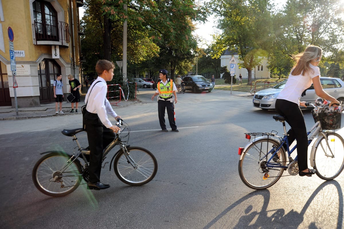 Testi erőt is használhatnak a lógó diákok ellen a rendőrök