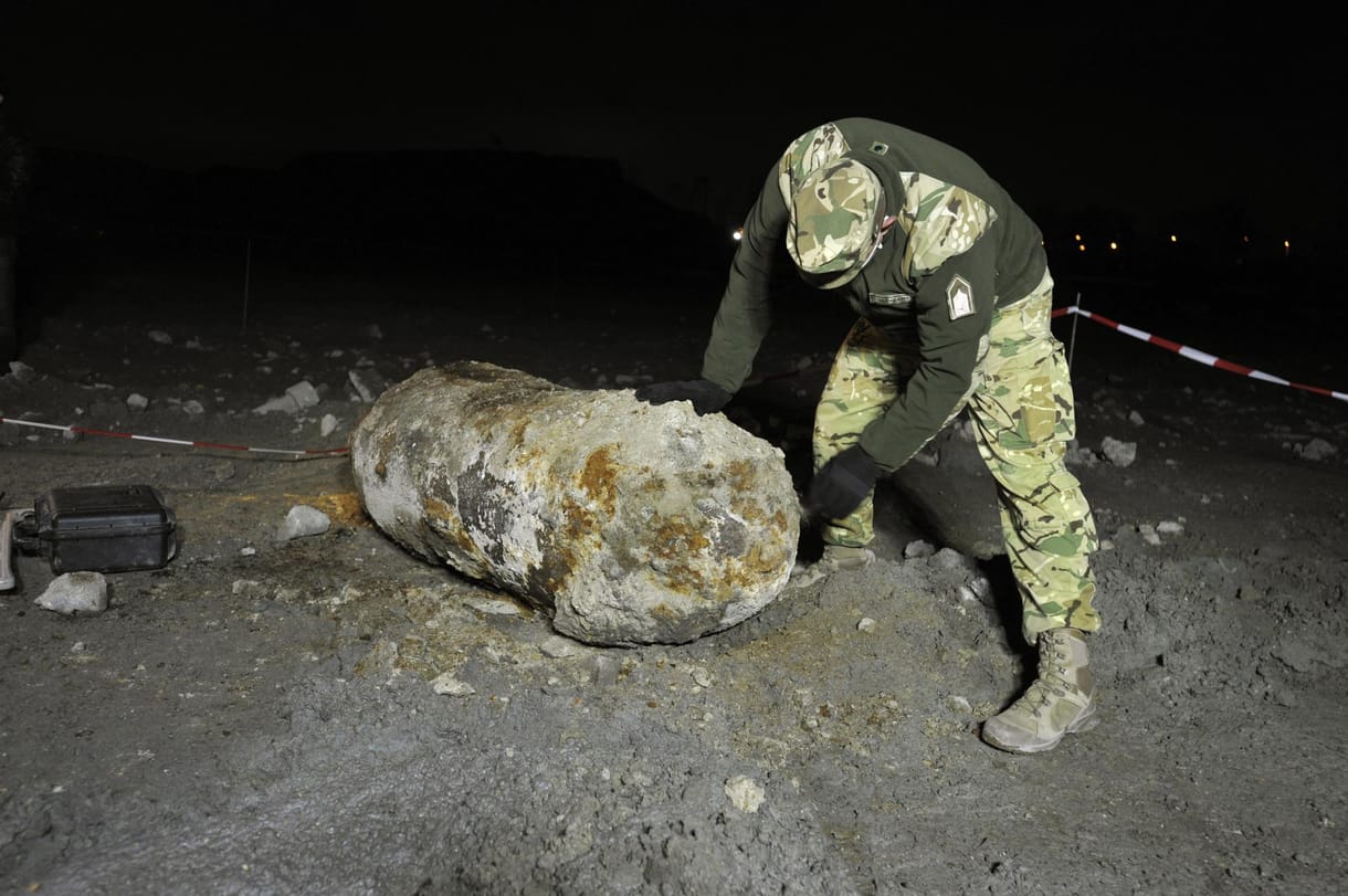 Hatástalanították az egytonnás bombát a IX. kerületben – fotók
