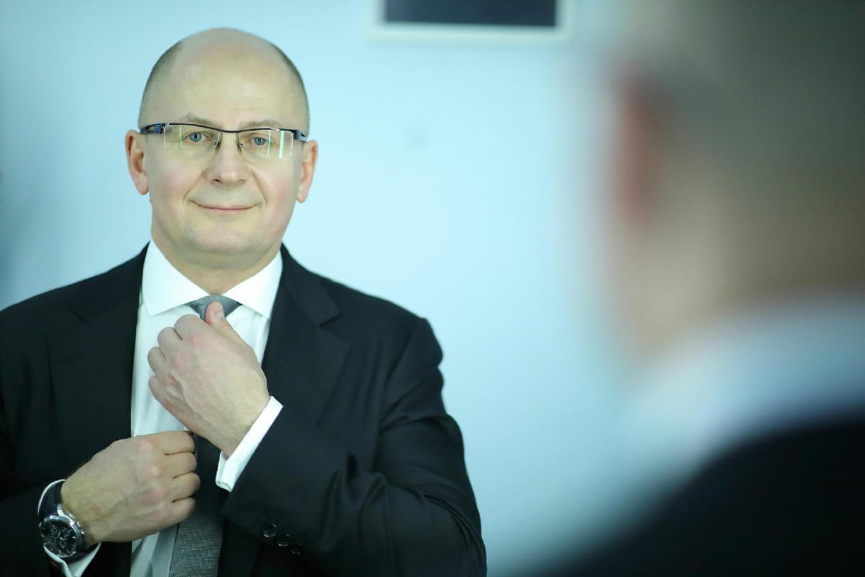 Górcső alá veszi a mesterséges intelligenciát, és türk társai tenyerébe csap a GVH