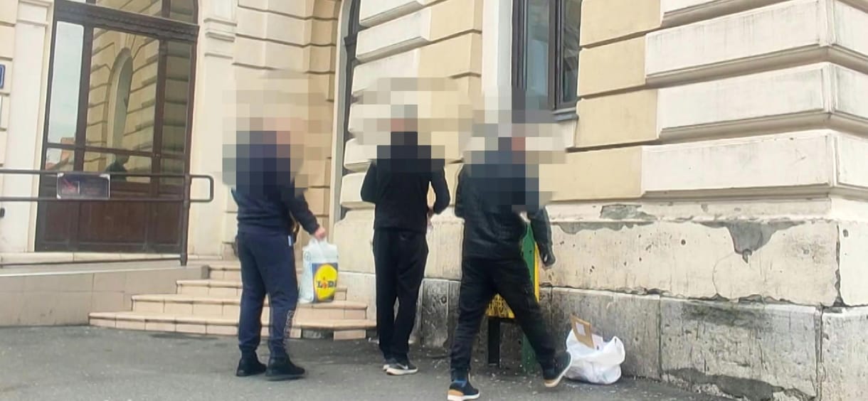 Újabb 1300 embercsempészt engedett szabadon a kormány, de a börtönök így is tömve maradnak