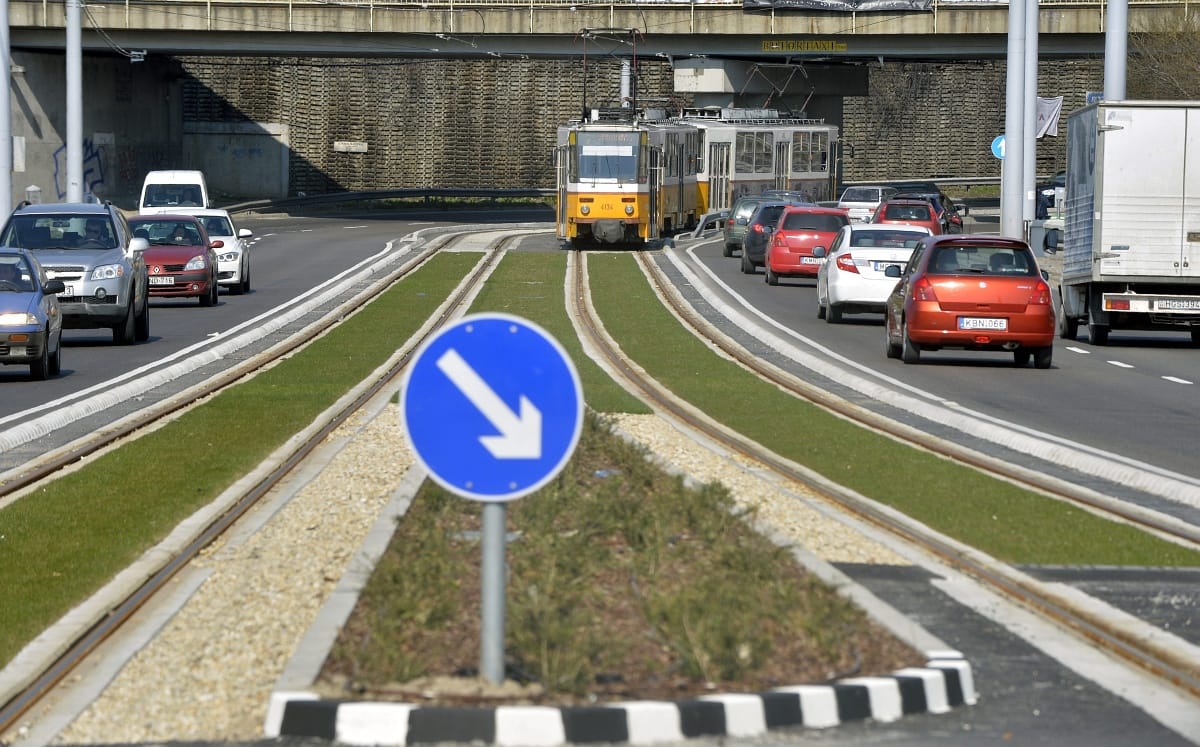 Jövő hétvégére eltűnhet a dzsumbuj az 1-es villamos mellől