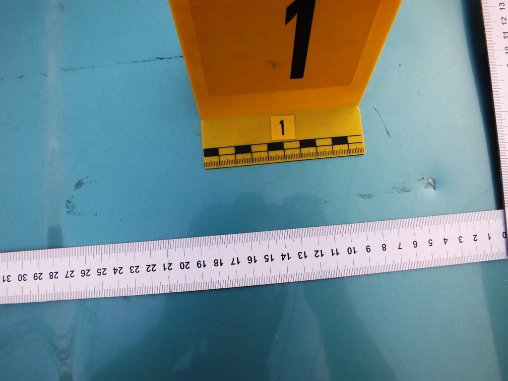 Alumíniumbottal vert egy autót és rendőr után kiabált – garázdaság miatt számoltatják el