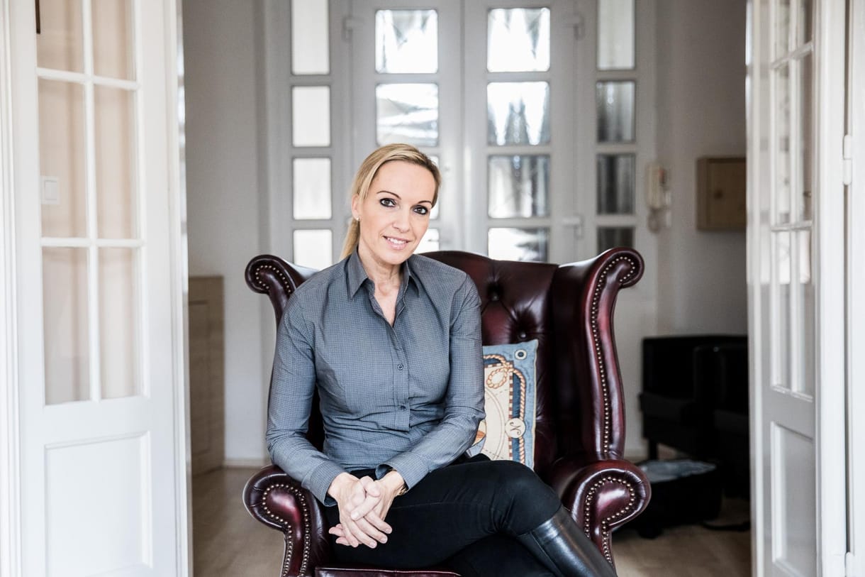 „Annyi a feszültség, hogy sokan kiéhezve várják, mire lehet ráugrani” – Interjú dr. Almási Kittivel