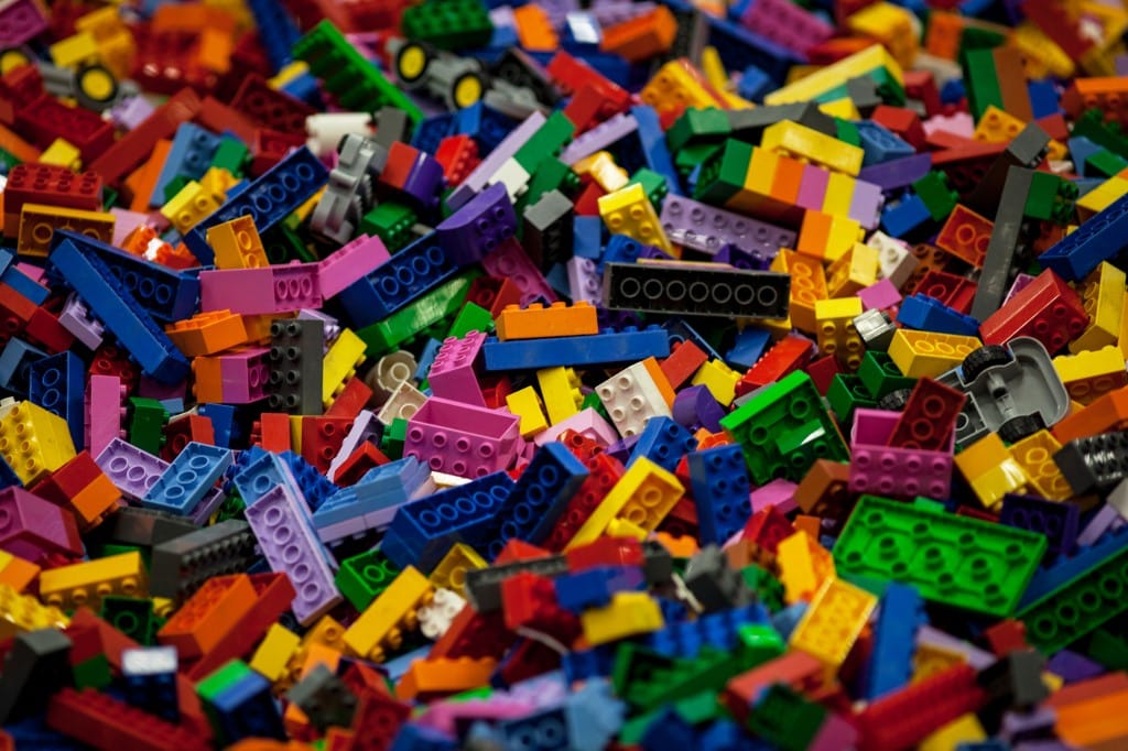 Lego-rajongó felnőtteknek indít pályázatot a játékgyár és a MOME