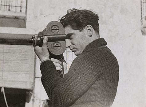 Robert Capa világháborús fotóiból nyílik tárlat Kecskeméten