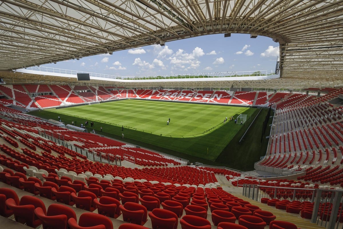 Nagy dobásra készül a Nagyerdei Stadion tervezője