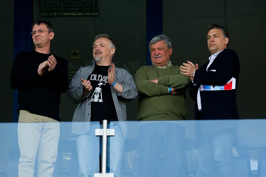 Az Orbán-közeli oligarchákról ír a Reuters