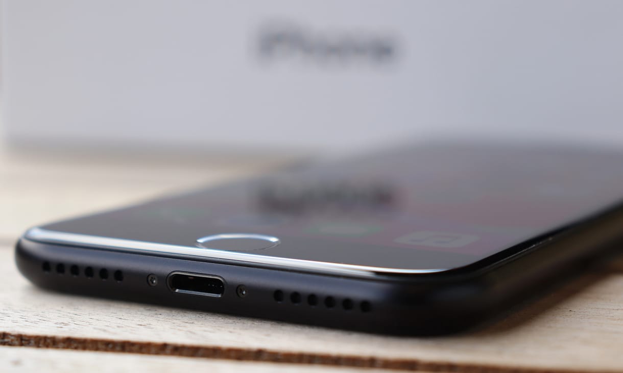Nagy változás jöhet az iPhone SE-nél 2023-ban