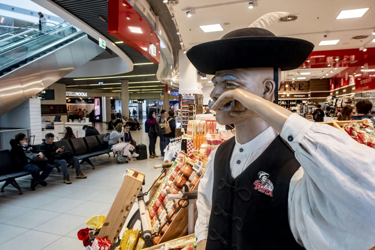 Budapest NER-port: Orbánnak személyesen fontos, a haveroknak nagy üzlet lehet a repülőtér megszerzése