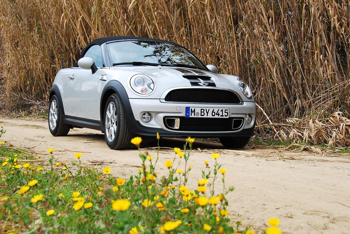 Mini Roadster teszt: száguldás két lájk között