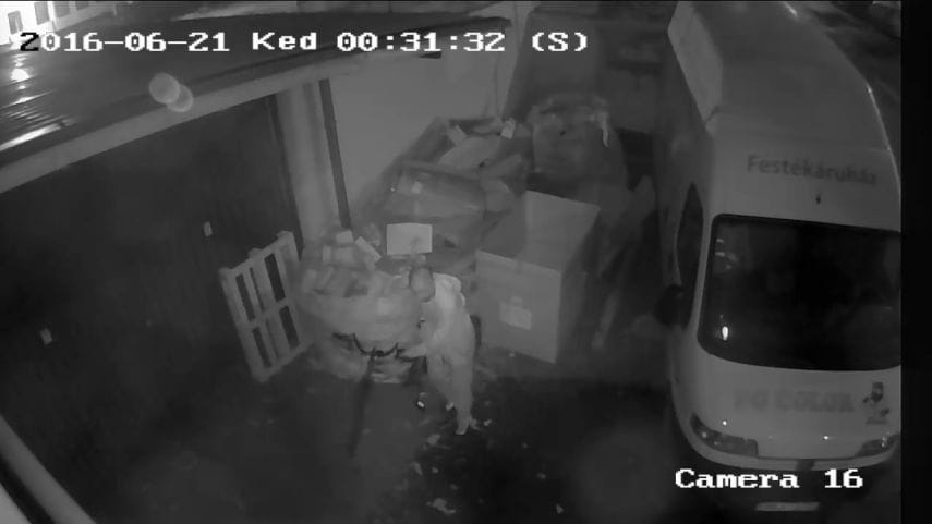 Fotó: feltört egy kisteherautót, keresi a rendőrség