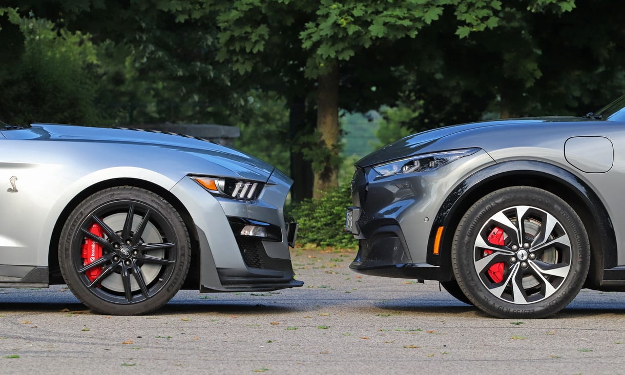 Kétféle hibrid hajtással jöhet az új Ford Mustang, de marad a V8