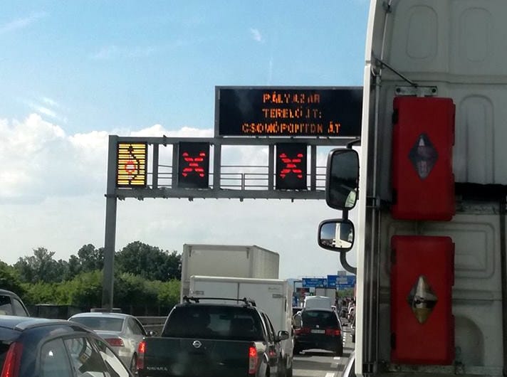 Mi az a Nemzeti Tengelysúlymérő-rendszer? – Emiatt vannak most 10 kilométeres sorok az M0-son