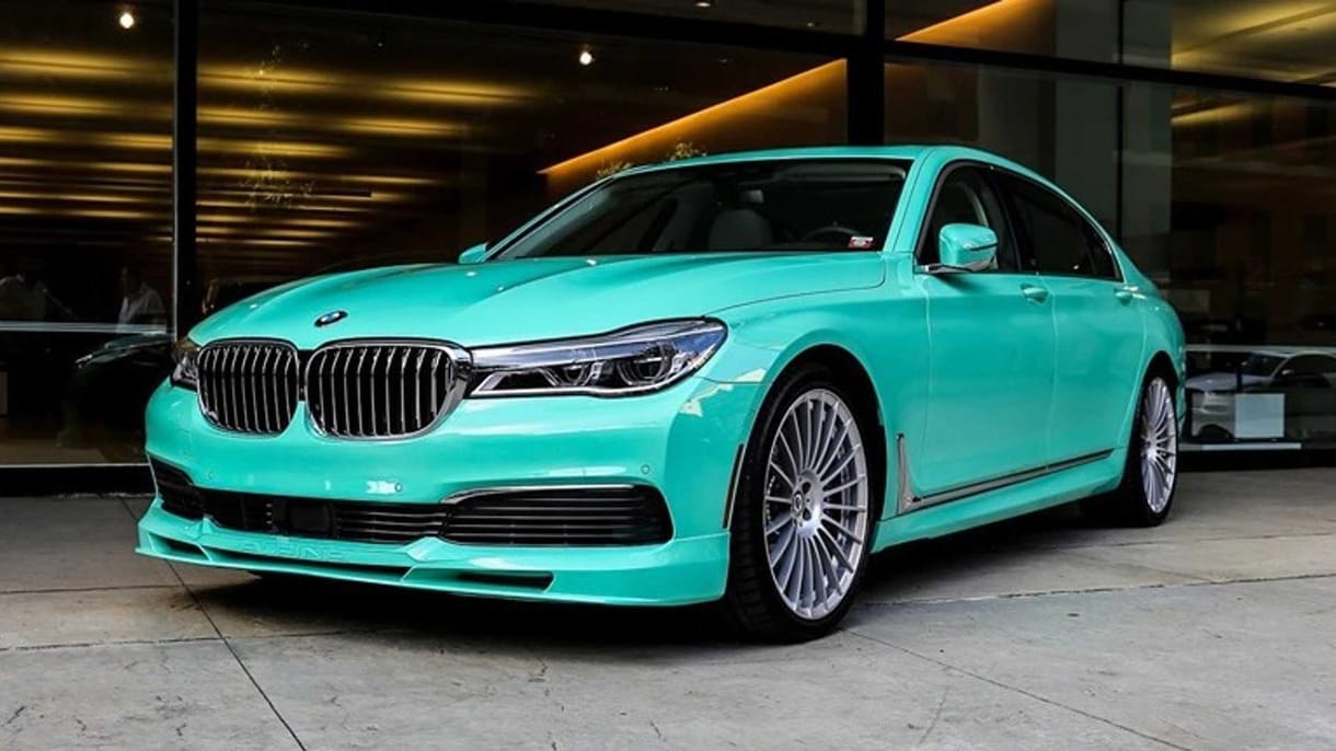 Határozottan nem való mindenkinek ez a pisztácia színű luxus BMW