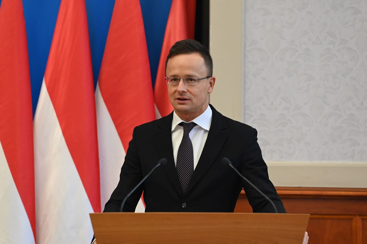 Szijjártó: Lyonban is szavazhatnak majd magyarok az áprilisi választáson