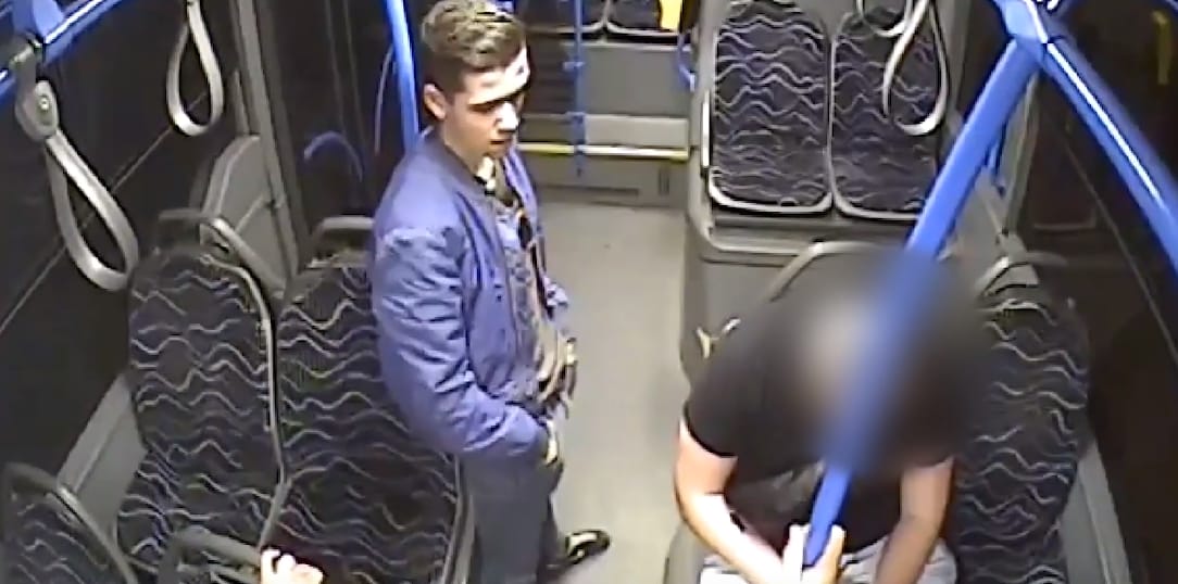 Alvó utast fosztottak ki, keresi őket a rendőrség – videó