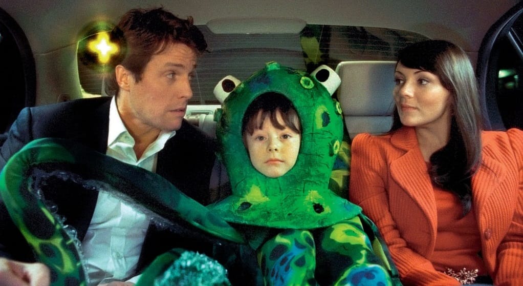 Hugh Grant szerint az Igazából szerelem táncjeleneténél gyötrelemesebb dolgot nem vittek még filmre