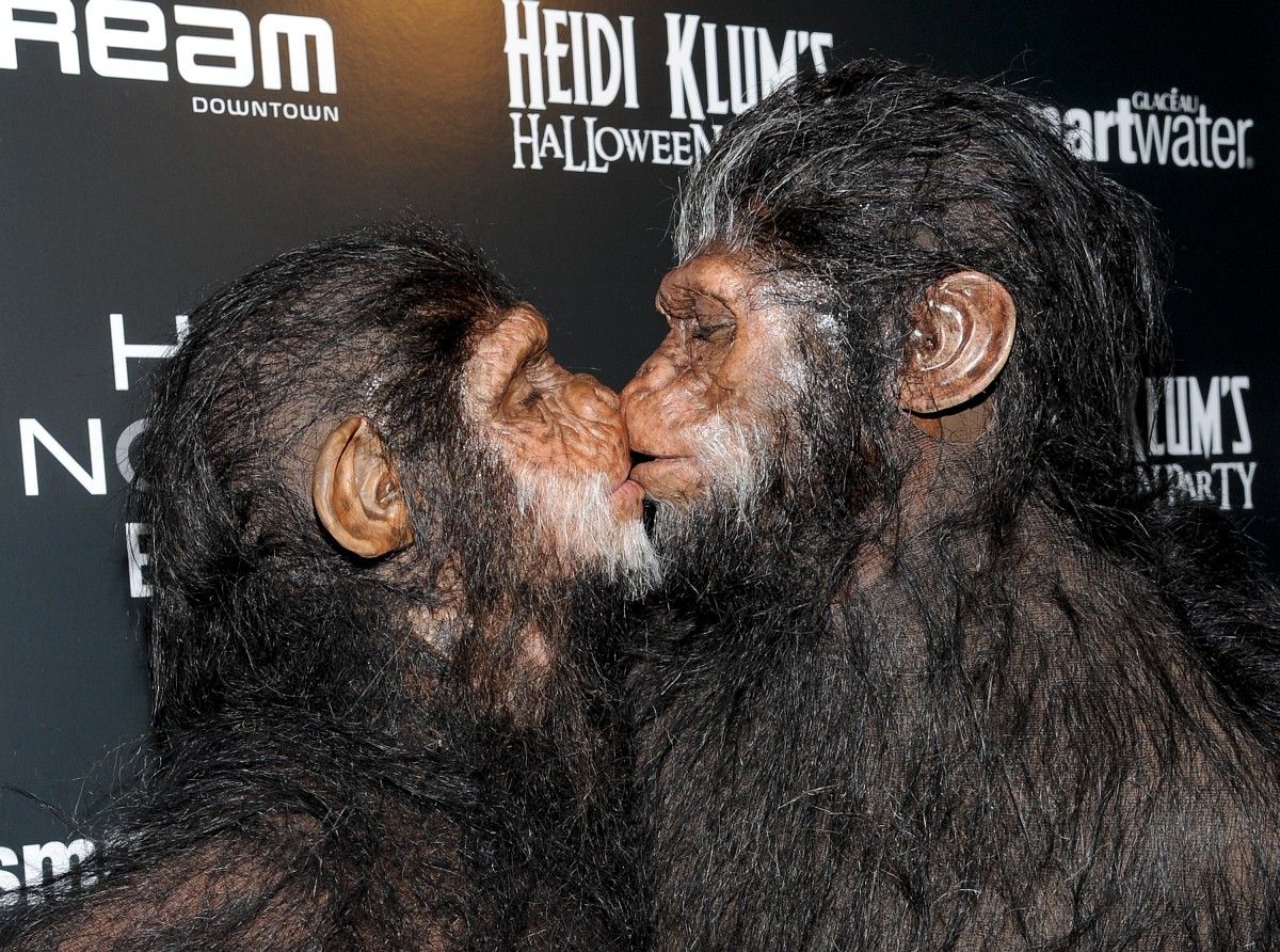 Fotó: Heidi Klum szőrösen és bőr nélkül