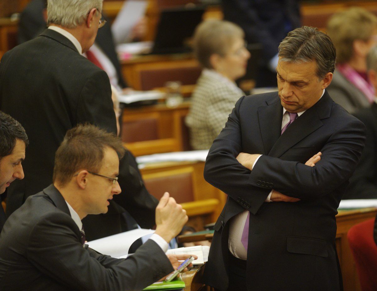 Szijjártó bebizonyította, hogy az elmúlt nyolc év adósította el az országot
