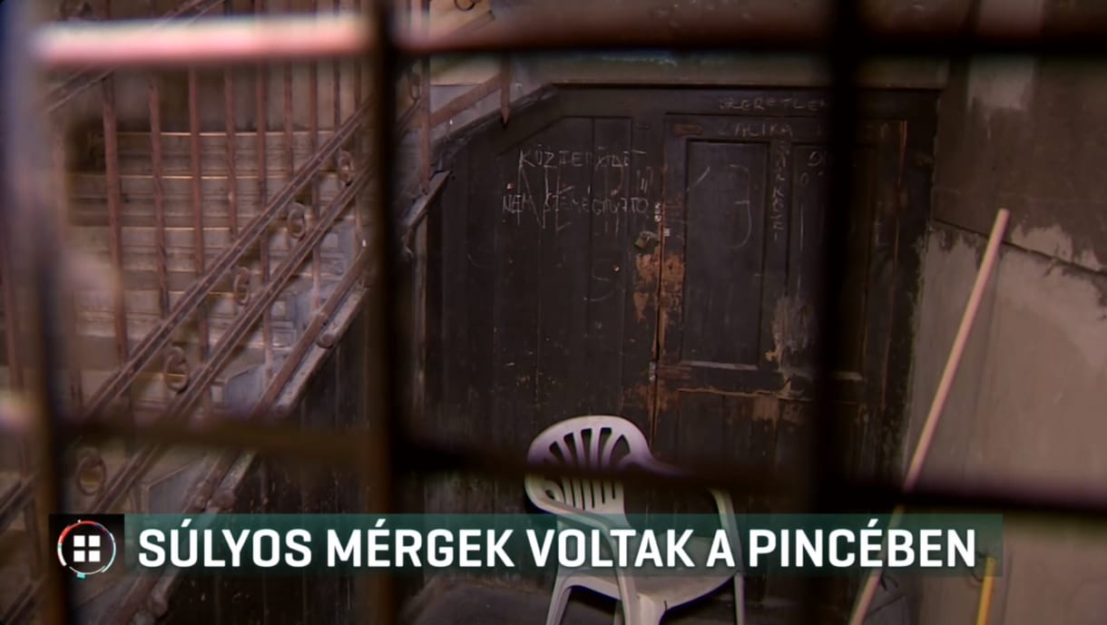 Kénsavat és rákkeltő anyagot tároltak egy ferencvárosi társasház pincéjében