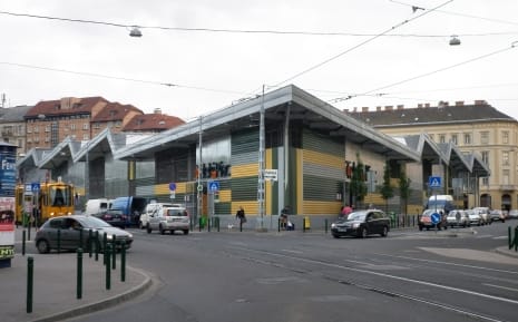 Erre figyeljen hétfőtől, ha villamossal utazik át a Teleki téren