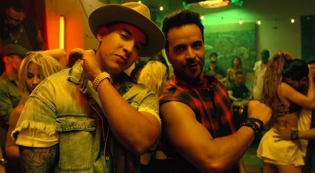 Lehet utálni, de annyira dübörög a Despacito, hogy új világrekordot állított fel