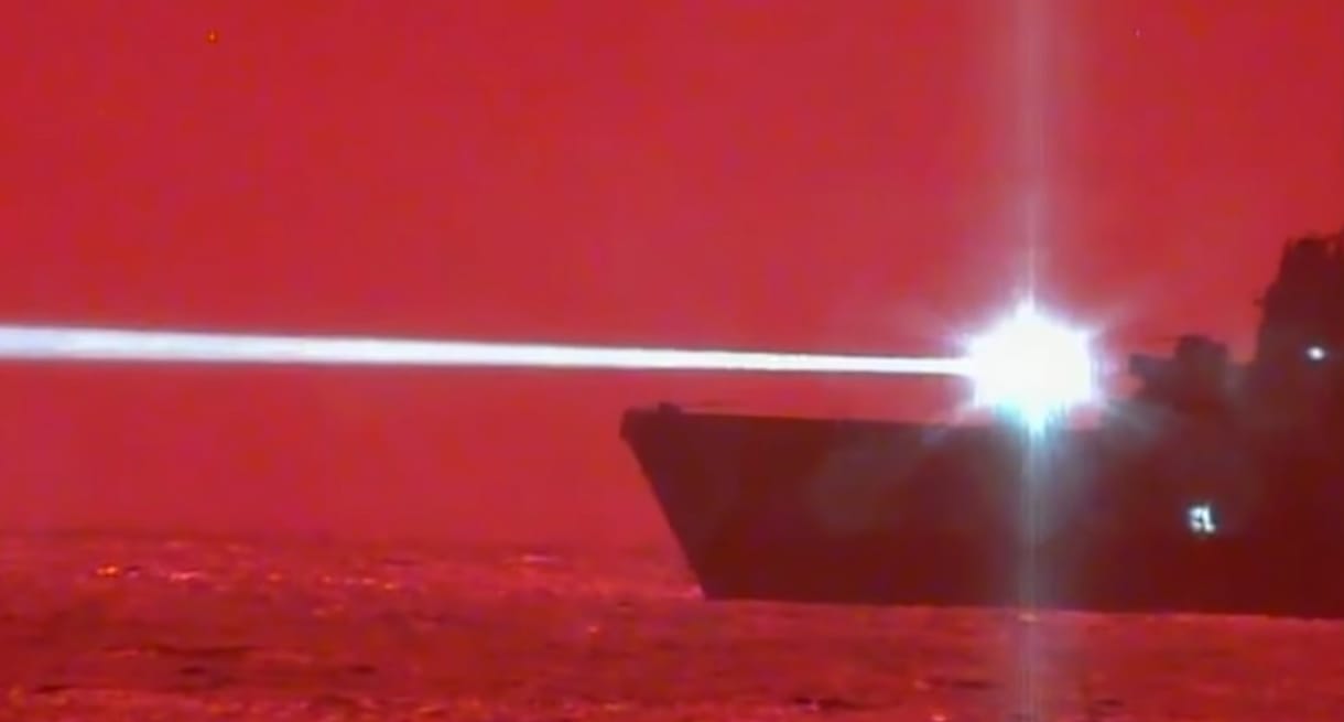 Amerika bemutatta a lézert, amely egy repülőt is leszed – videó