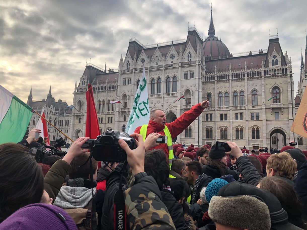 A rendőrség szerint hazudik az MSZP az alelnök sérüléseiről - mutatjuk, mi történt pontosan