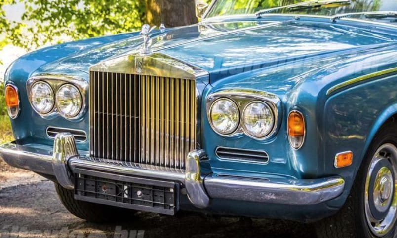 Egy új kisautó árából miénk lehet ez a ráckevei patinás Rolls-Royce