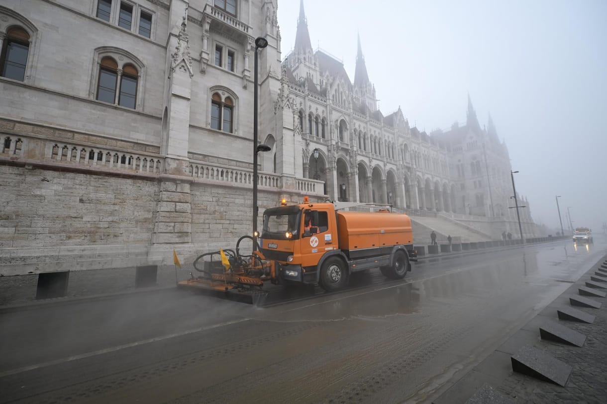 Visszavonult a Duna az alsó rakpartról, de még ne rohanjon oda