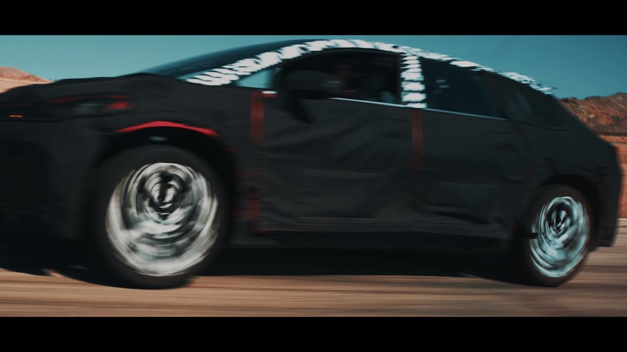 Újabb részletet villantott a Tesla legnagyobb riválisa