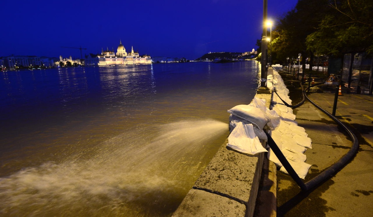 Így várta Budapest a Duna tetőzését - Nagyítás-fotógaléria