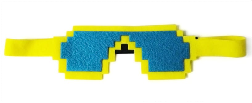 Tökéletes ajándék geek barátainknak: pixeles szemmaszk 