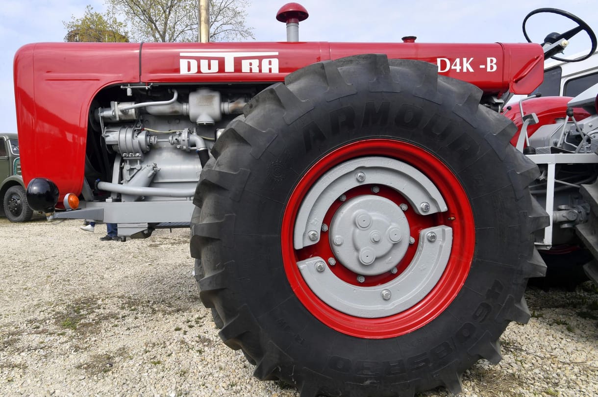 Traktor gázolt halálra egy fiatal nőt Ladánybenén