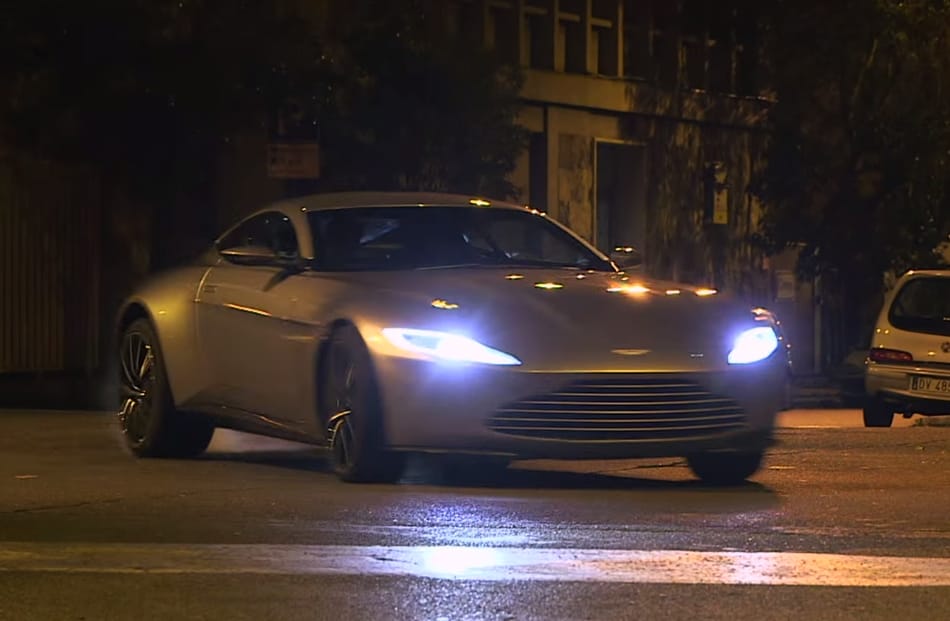 Kíváncsi, hogyan száguldozik az új filmben James Bond Rómában? Akkor mutatunk egy videót róla