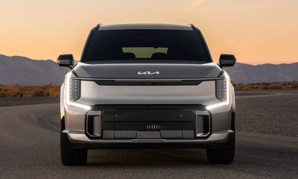 508 lóerővel debütált a gigantikus Kia EV9 GT