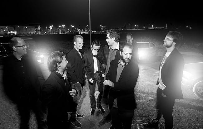 Zavarbaejtően európai - itt az új Kéknyúl album