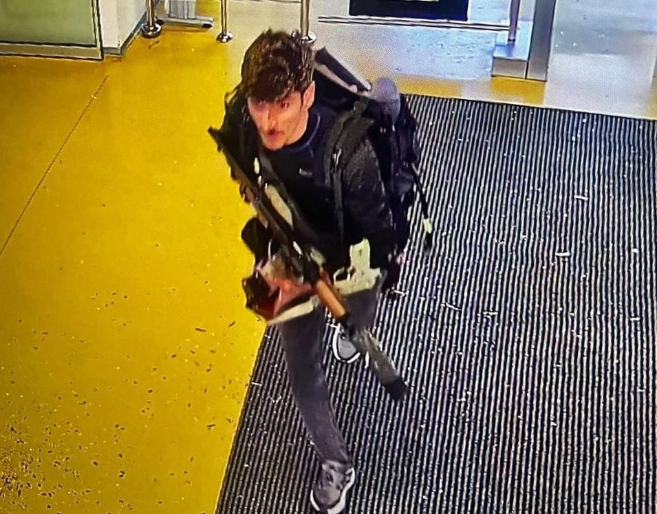 Terrortámadás történt egy török repülőgépgyártó cég központjában