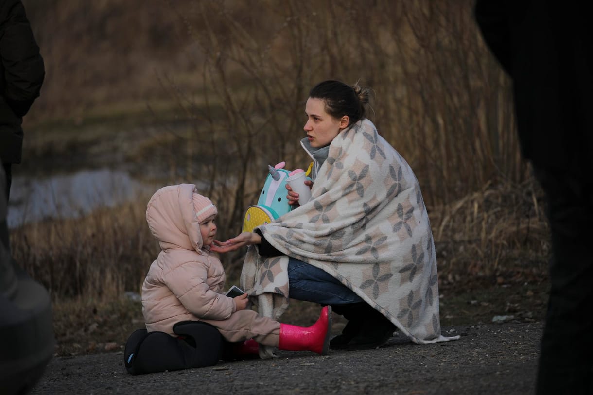 A kormány megmutatta, hogy lehet egyszerre migránsozni és menekülteket befogadni