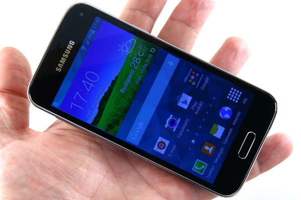 Miniverzum: teszten a Samsung Galaxy S5 kisebb kiadása