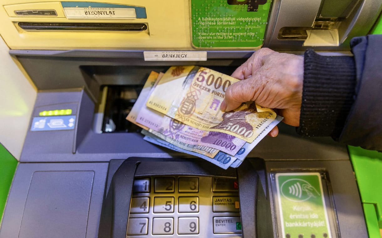 Visszatért a forintárfolyam 400-ra