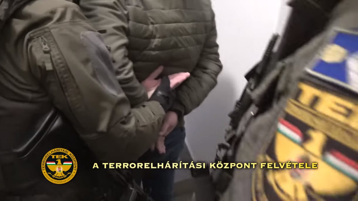 Letartóztatják az Óbudán őrjöngő férfit, akit a TEK fogott el