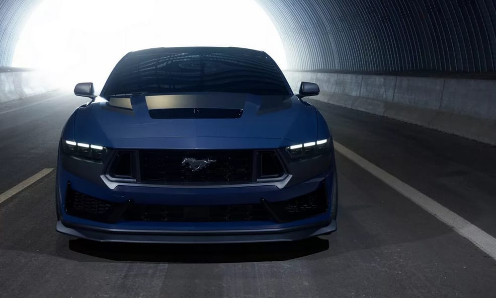 Jótékonysági árverésen talál gazdára az első Ford Mustang Dark Horse