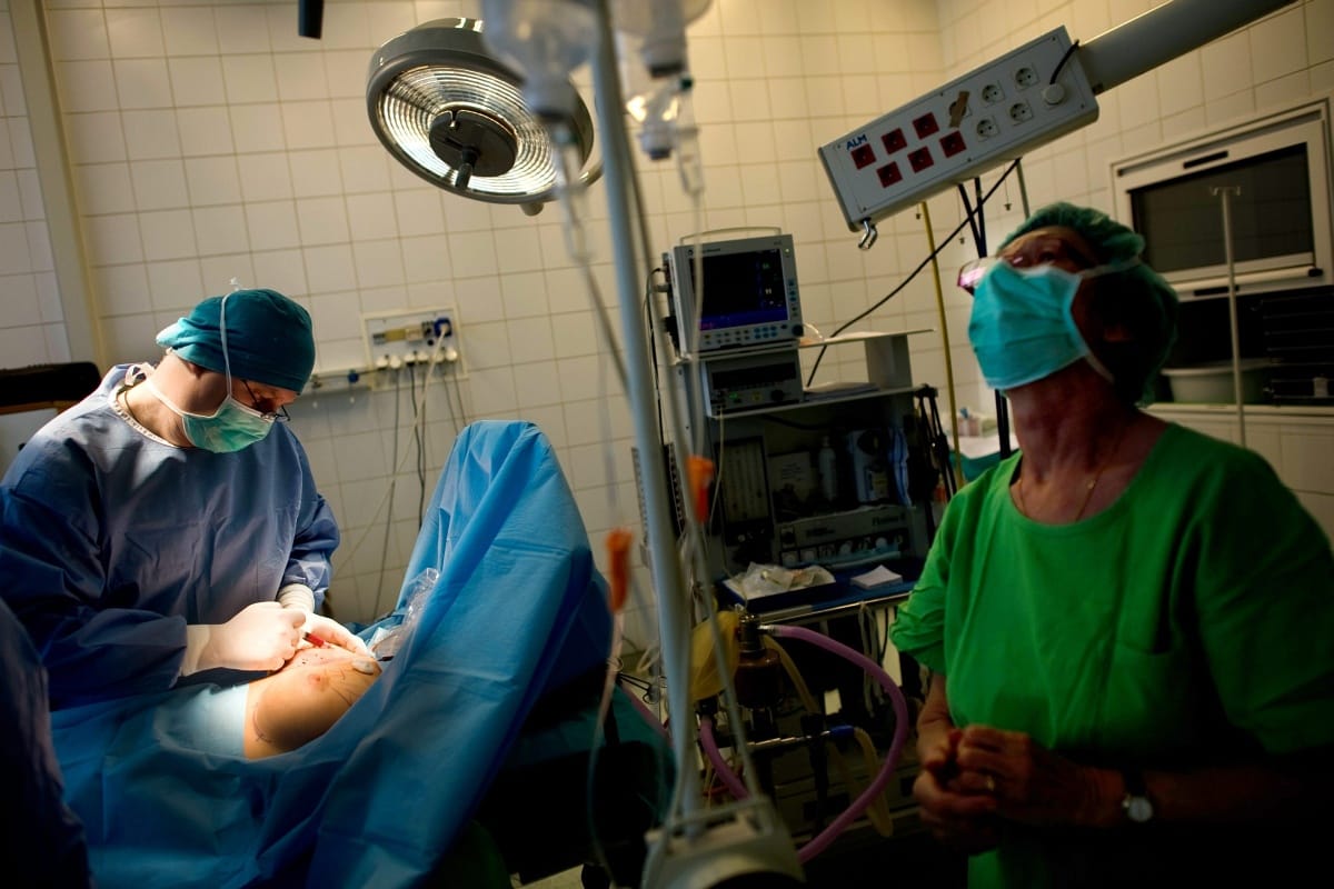 Újfajta nyirokrák támadja kizárólag a mellimplantátumot viselő nőket
