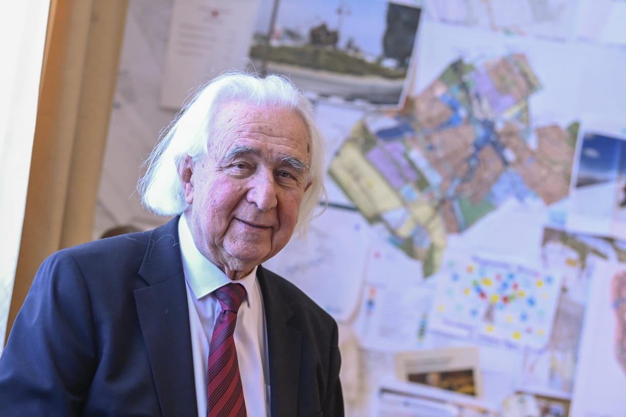 Lemondott Pásztor Béla, aki csaknem 58 éven át vezette Veresegyházat