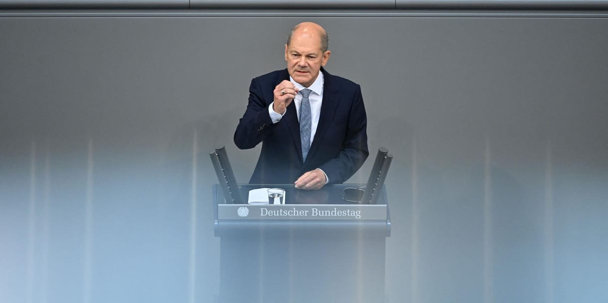 Spiegel: Éljen a tisztes német politikai középszer!