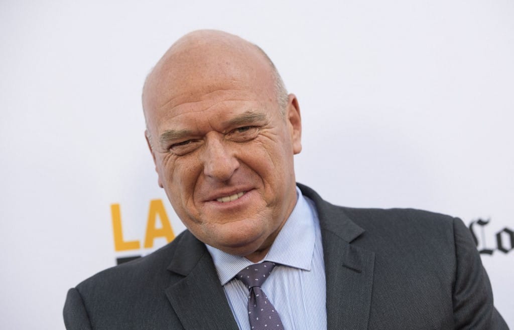 Budapestre látogatott a Breaking Bad színésze, belefutott a pénteki tüntetésbe is