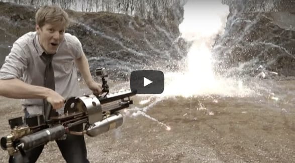 Bármit felgyújt ez a házilag barkácsolt gépágyú – videó